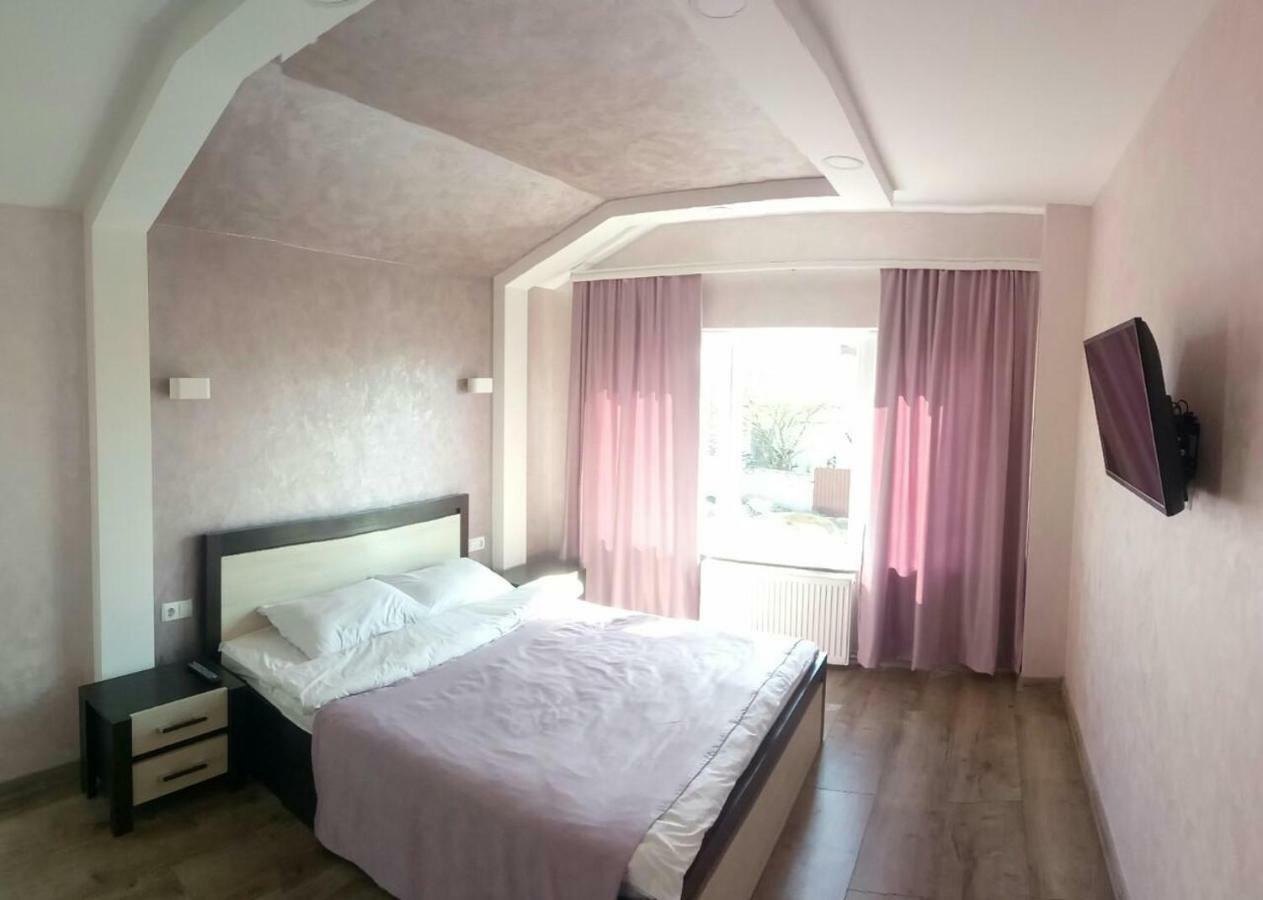 Royal House Vila Kamianets-Podilskyi Exterior foto